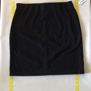 Old Navy Black Pencil Skirt. Size L